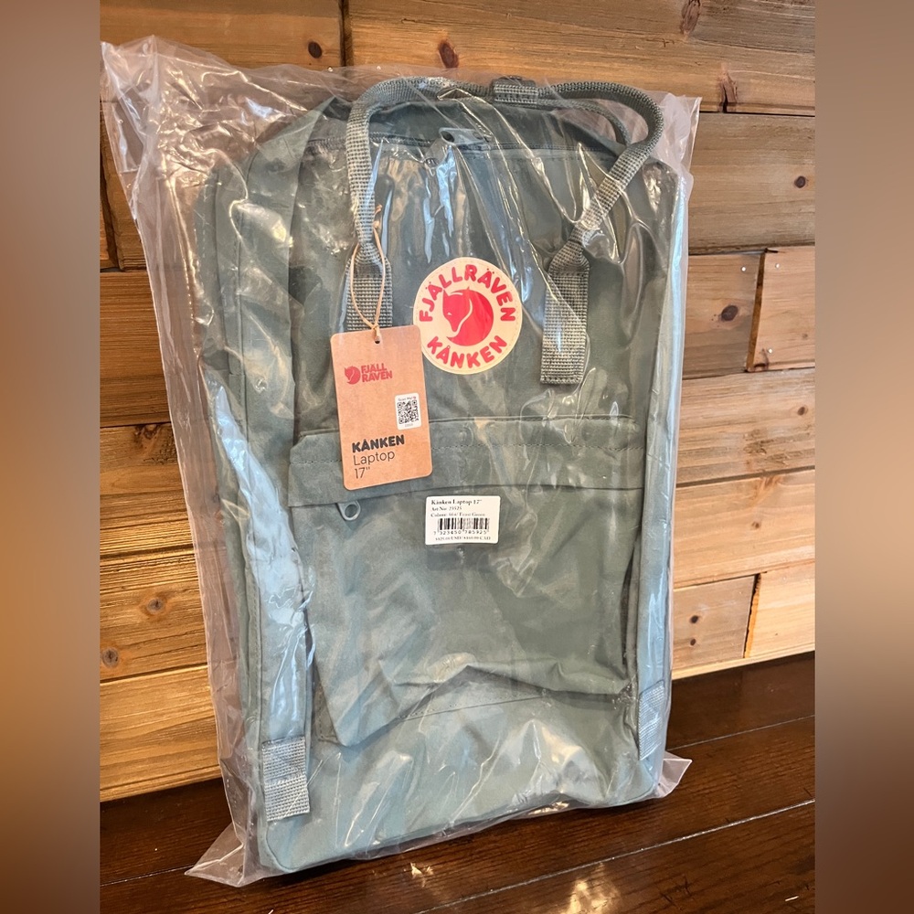 Fjällräven Kånken Laptop 17” Backpack - Frost Green